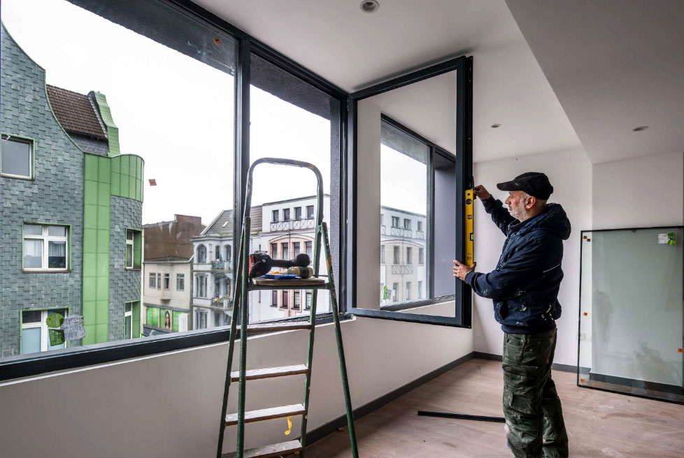 Fenstermontage in einem Neubau
