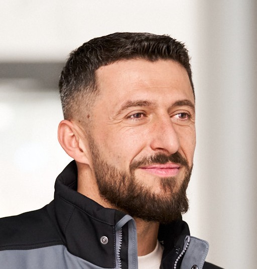 Berat Brahimaj, Zementestrich & Abstrich-Spezialist bei Feld Fußbodensysteme